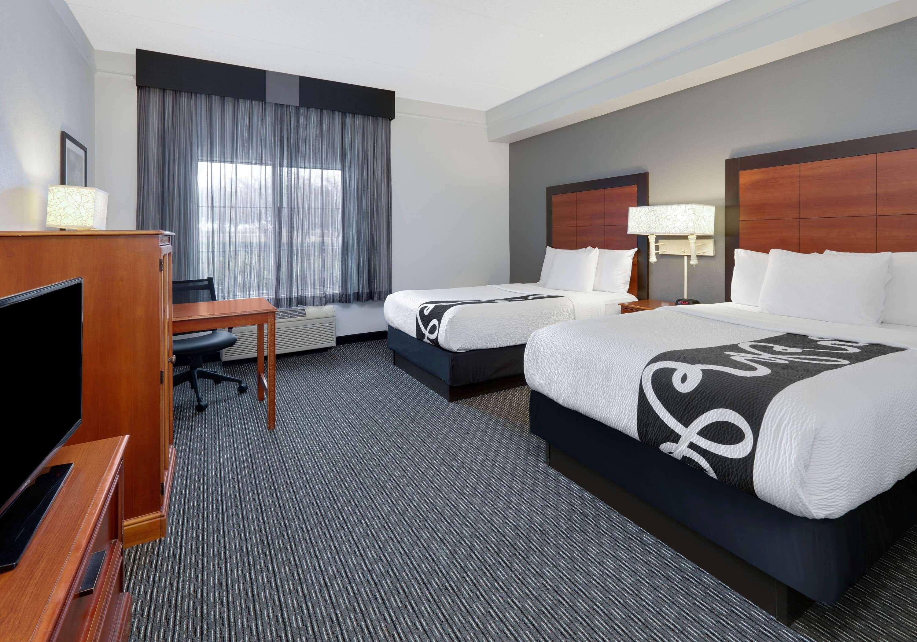 La Quinta By Wyndham Dallas North Central Exterior photo